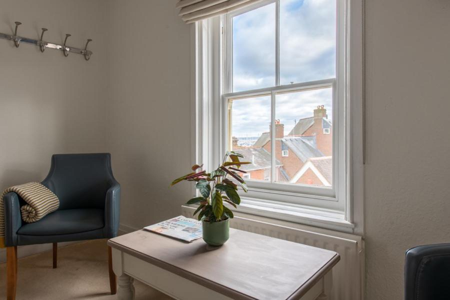Bosuns Chair Lymington Luaran gambar